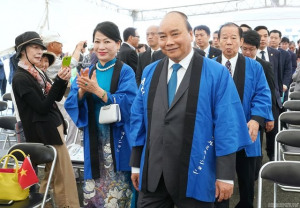 Thủ tướng mượn ca dao về hoa sen để nói tình thân sâu sắc Việt - Nhật